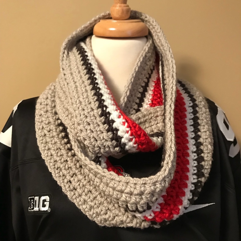 🆕 Buckeye Infinity Scarf